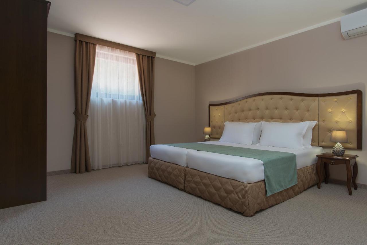 Hotel Villa Magus Kladnitsa 外观 照片